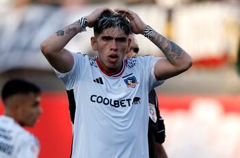 ¡Se encienden las alarmas! La pésima noticia que le entregó Carlos Palacios a Colo Colo