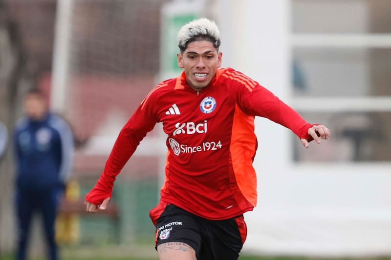 entrenando en la Selección Chilena.