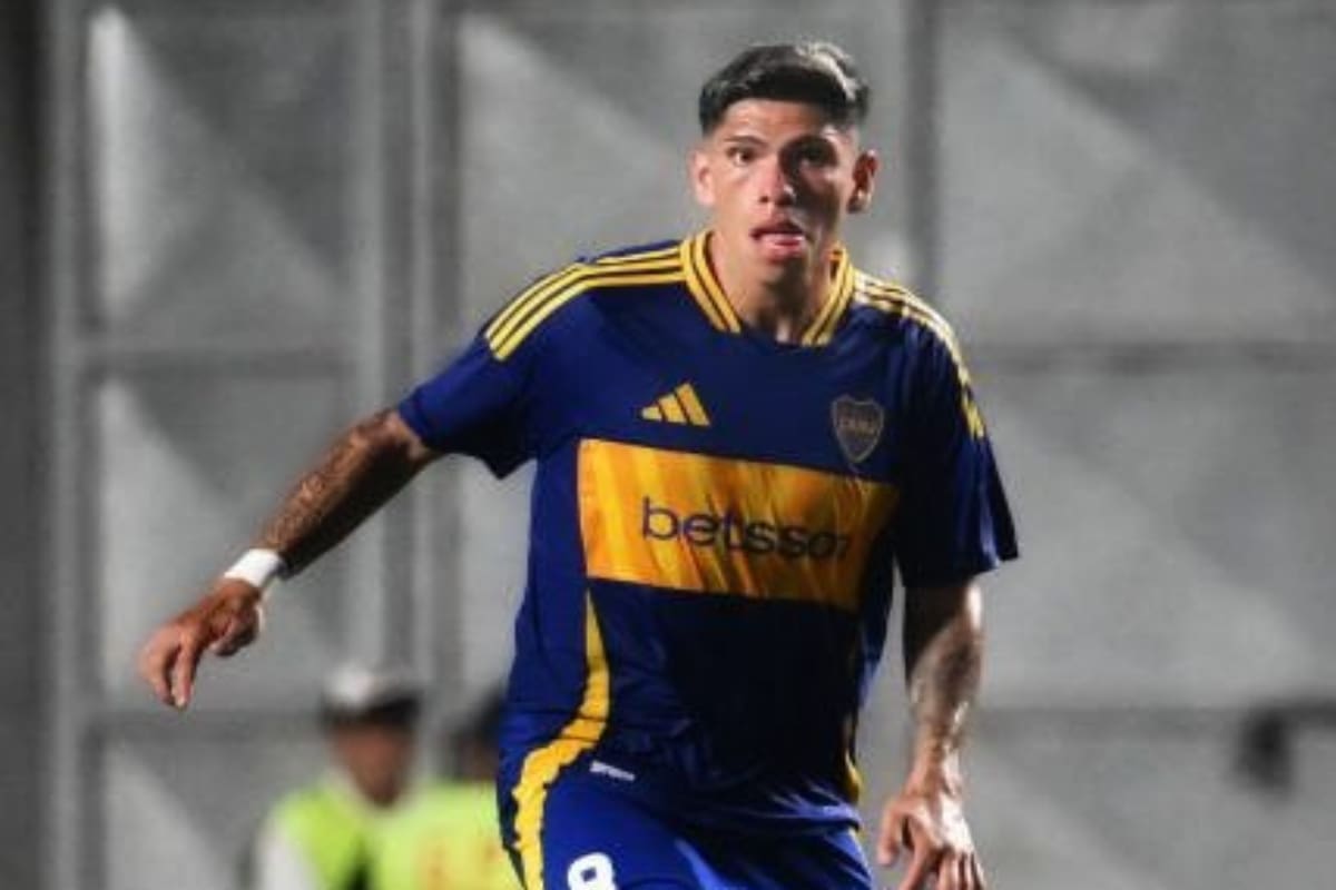 sumó sus primeros minutos oficiales con la camiseta de Boca Juniors.