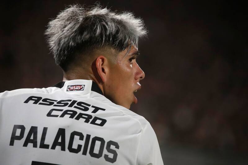 no lo pasa bien en Colo Colo. Foto: Agencia Aton.