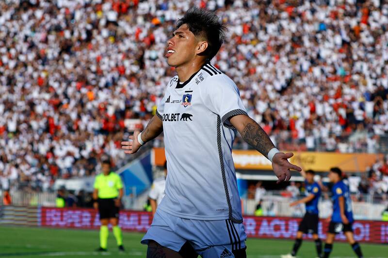 Carlos Palacios llegaría al partido contra Godoy Cruz por Copa Libertadores.