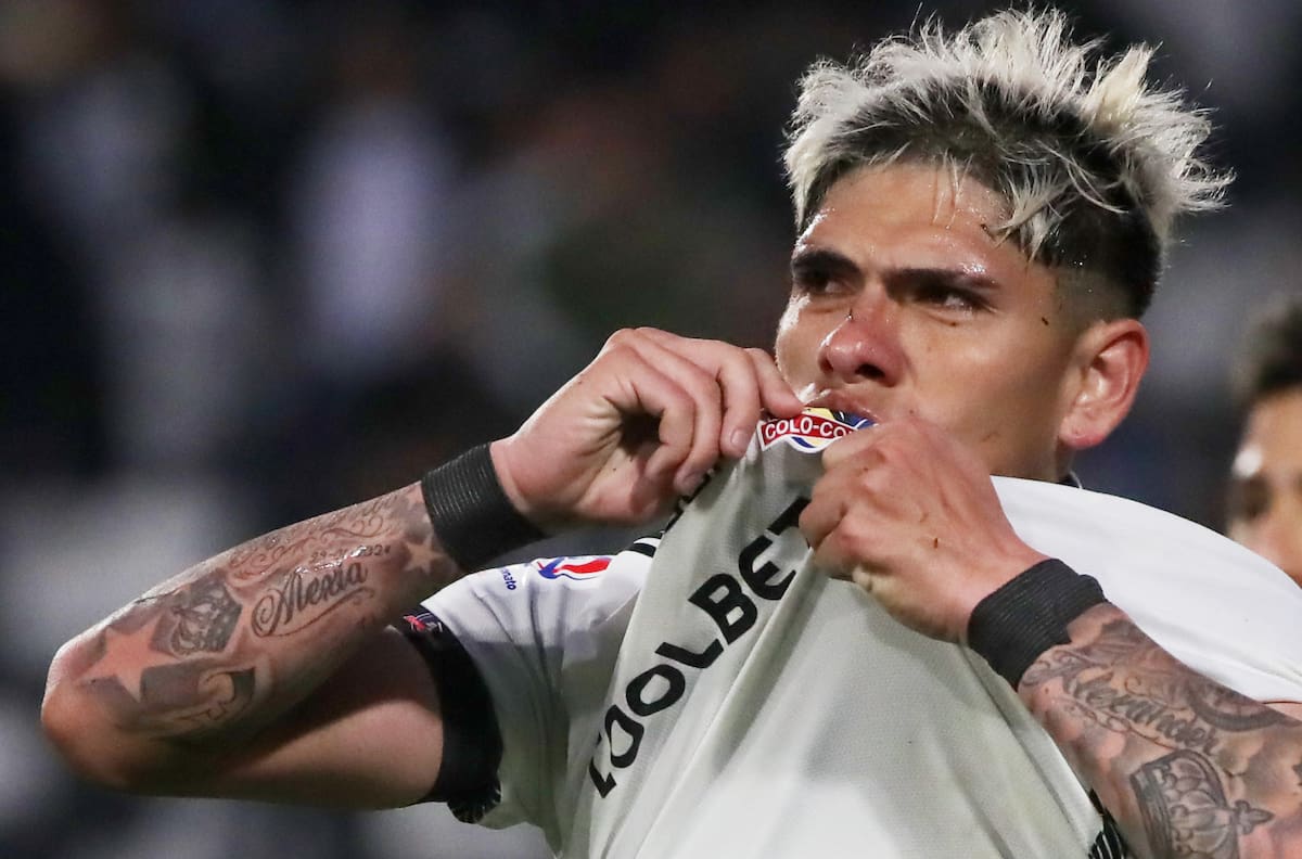 Directora de Blanco y Negro: “Carlos Palacios es muy querido por la hinchada de Colo-Colo, uno lo agradece”