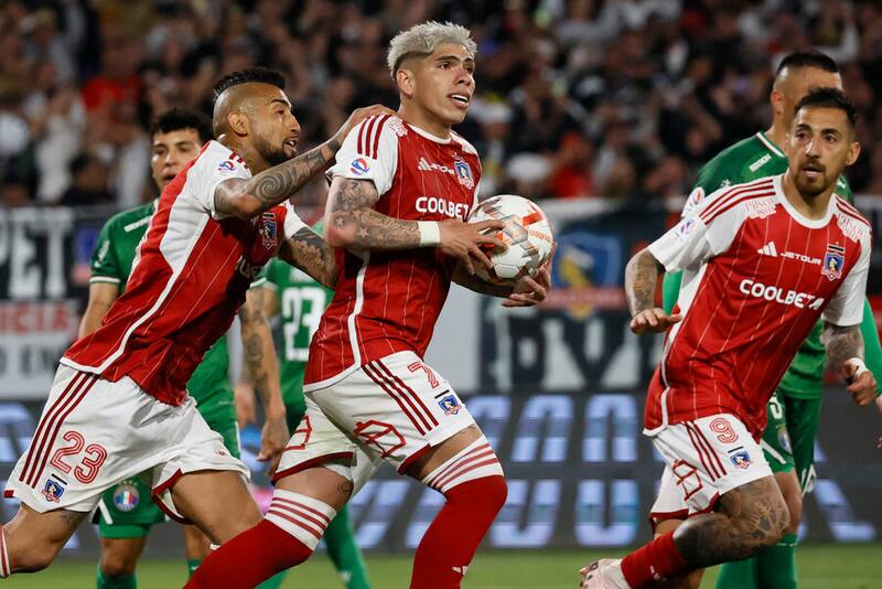 quiere dejar Colo Colo, pero Aníbal Mosa hará todo para que se quede.