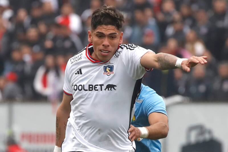 El atacante de Colo Colo volvió a entrenar con normalidad y podría ser citado para el partido con Huachipato. (Foto: Agencia Aton)