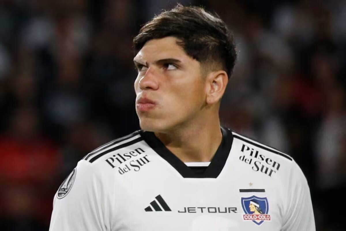 jugando por Colo Colo en la Copa Libertadores 2024. Foto: Aton.