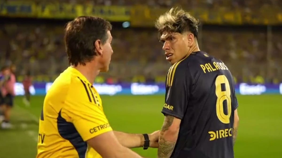 Carlos Palacios se enojó tras ser reemplazado en Boca Juniors.