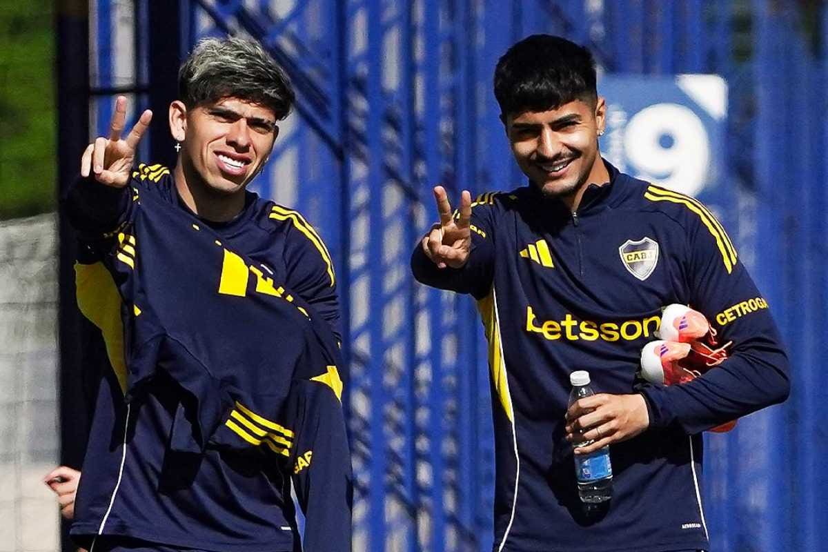 Los chilenos en Boca Juniors. Foto: @carliitospalaciios00.