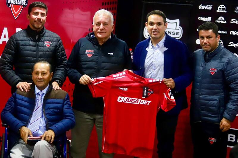 fue oficializado en Ñublense. Créditos: @nublenseSADP/X