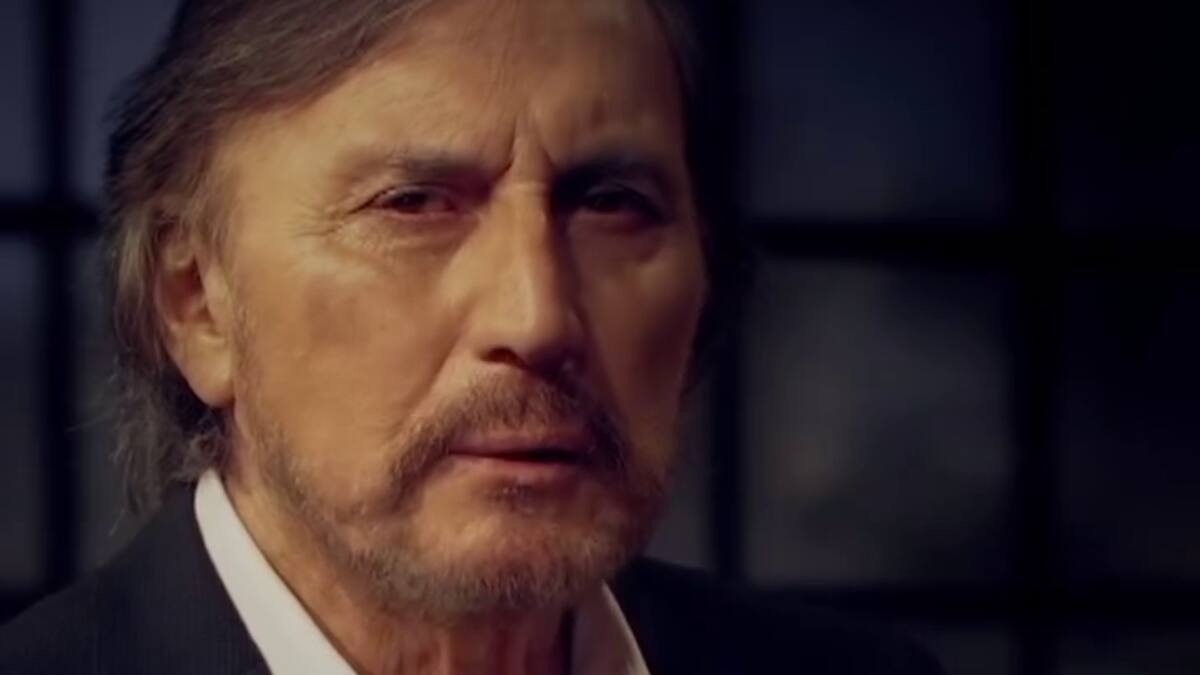“Vuelvo a lo mío, ser director de cine”: Carlos Pinto deja la televisión para enfocarse en su propia serie