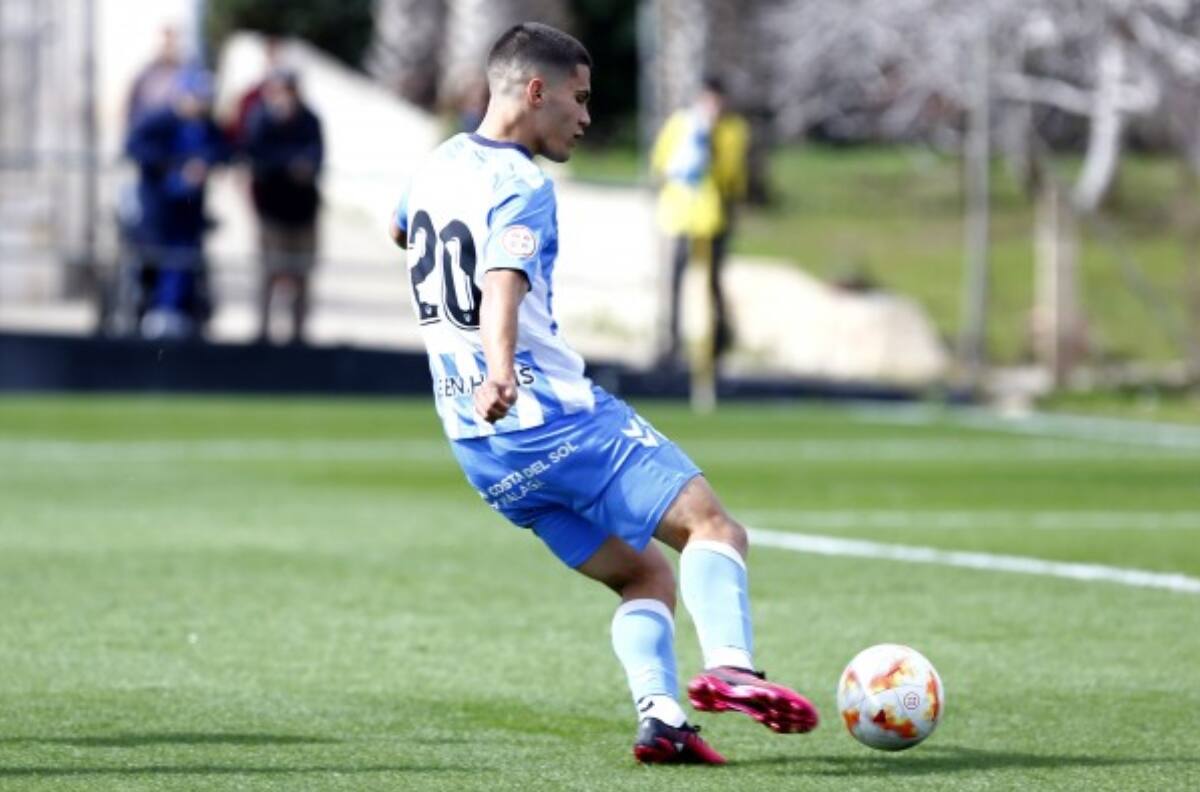 En honor a Humberto Suazo: le dicen Chupete y hoy hizo su debut profesional en España