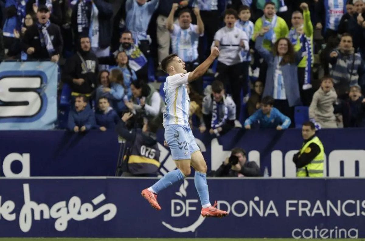 VIDEO | Chupete tiene locos a los españoles: golazo salvador y honor a Humberto Suazo