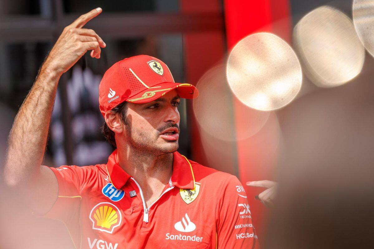 Carlos Sainz podría debutar antes de lo previsto en Williams. Foto: EFE.