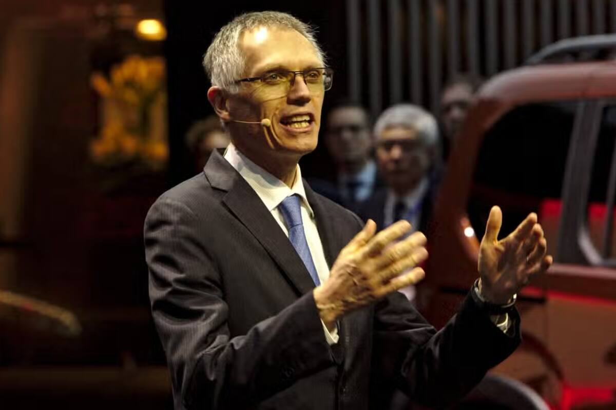 Carlos Tavares presentó su renuncia al cargo de CEO de Stellantis