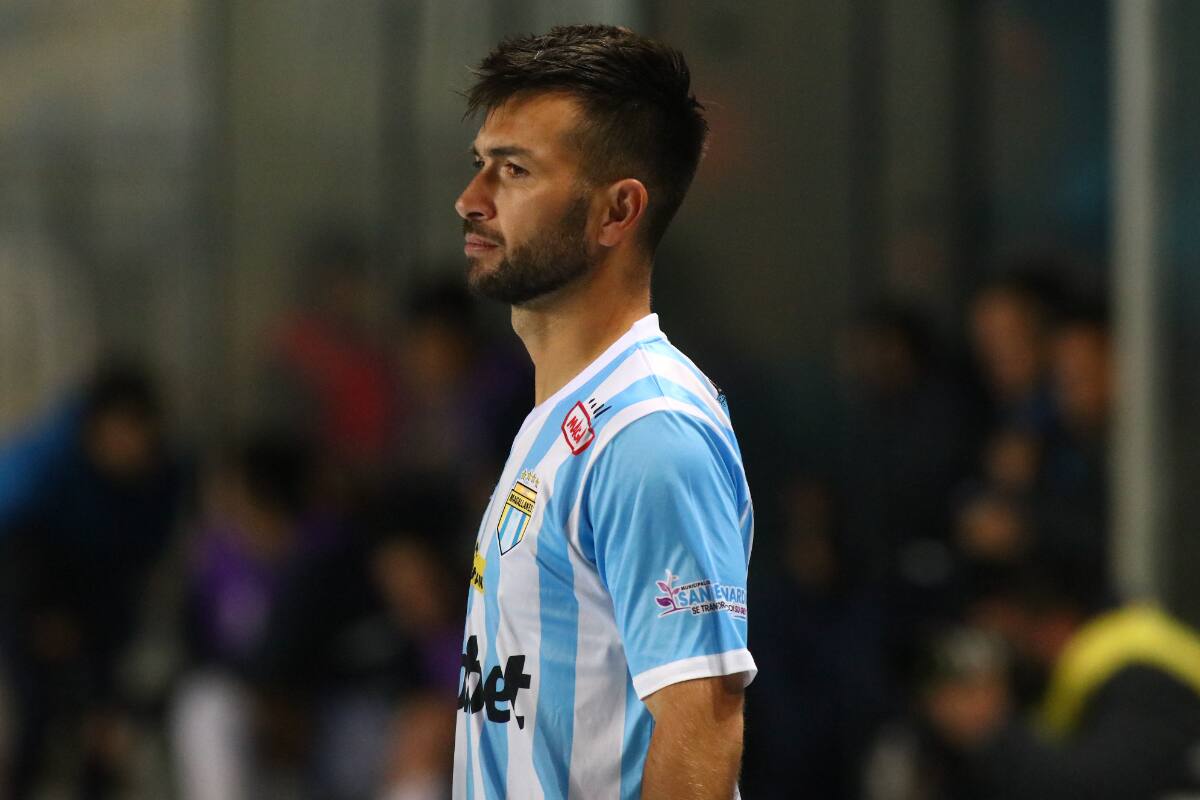 El Piña recortó distancias para Magallanes en el duelo ante César Vallejo por el Grupo A de la Copa Sudamericana. Foto: Agencia Aton.