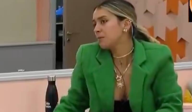 Carlyn Romero pelea por una planta con La Chama y Michelle Carvalho.