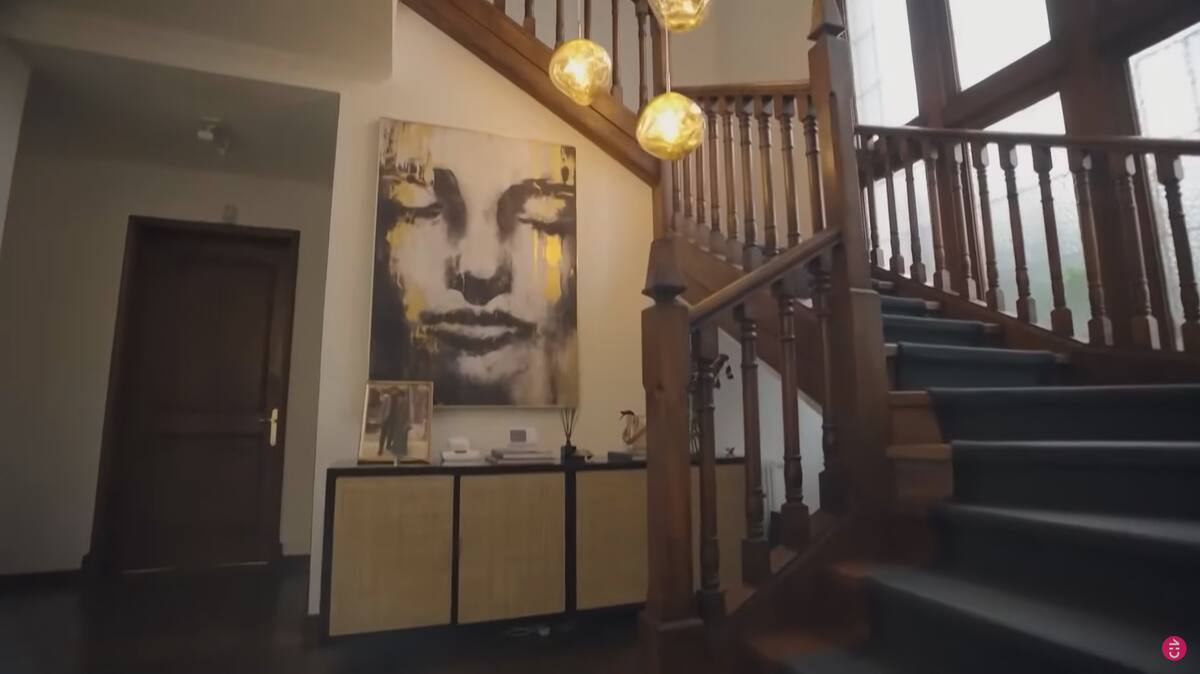 Carola Julio mostró las piezas de arte de su casa.