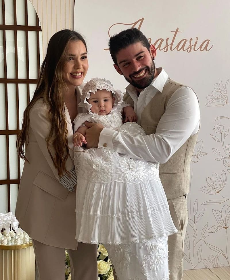 Los looks que utilizó la pareja en la ceremonia / Instagram