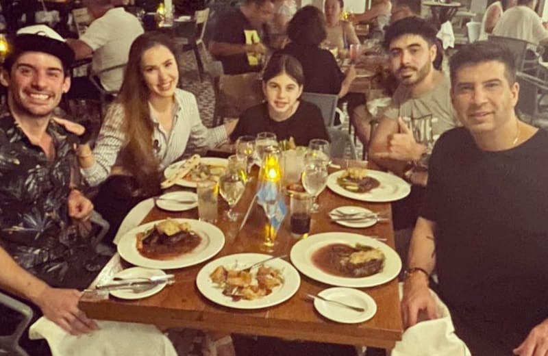 Carolina Mestrovic y Mario Velasco de vacaciones junto a su hija / Créditos: Instagram