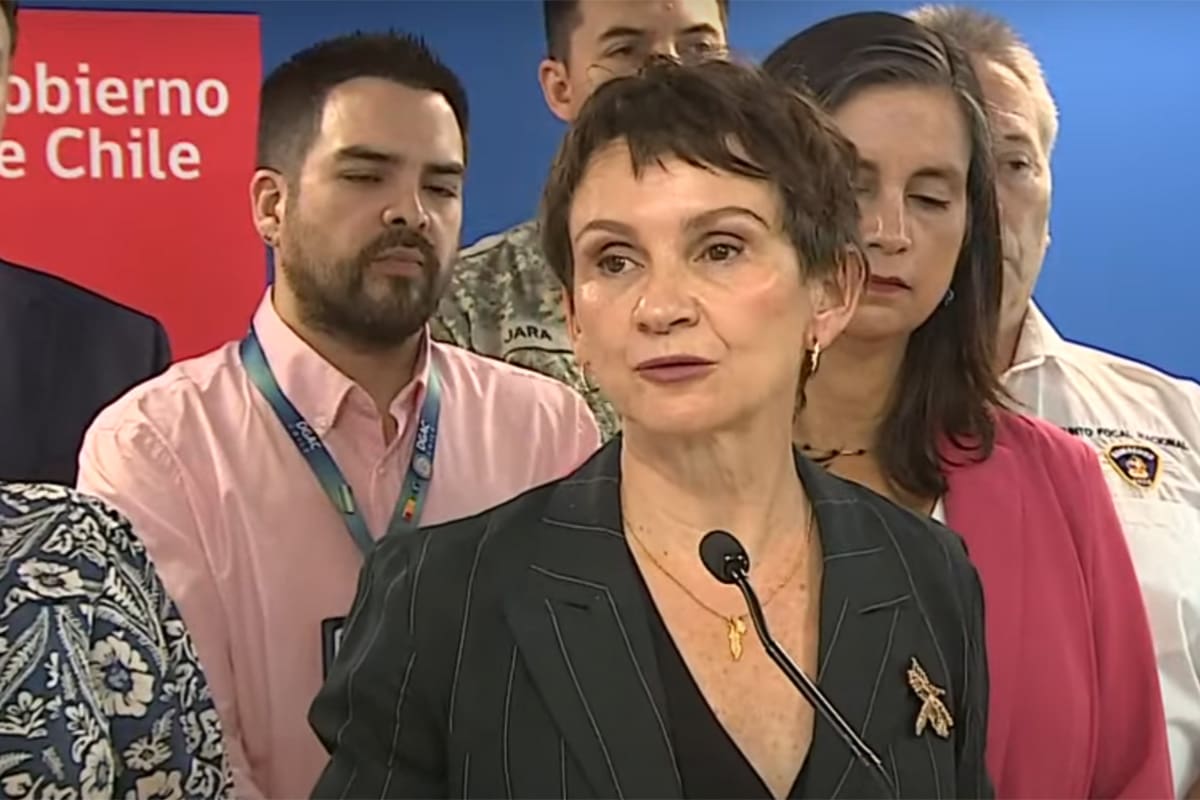 se pronunció en conferencia de prensa. Créditos: Captura T13 en vivo.