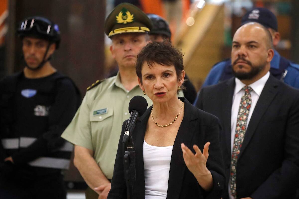 La ministra descartó que finalmente se produzca un corte de agua en la Región Metropolitana.
