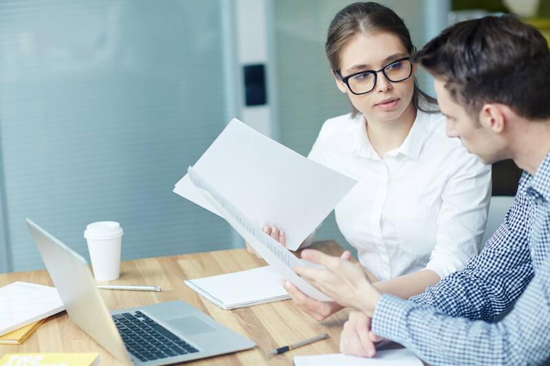 Tiene una alta empleabilidad, cercana al 70% en el segundo año de egreso.