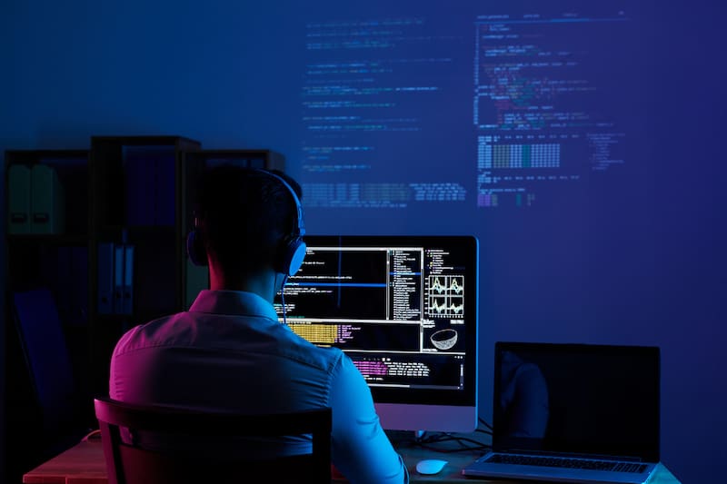 En medio de la revolución tecnológica, algunas profesiones enfocadas en el mundo digital y la ciencia serán las que tengan más ofertas en el mercado laboral en los próximos años.