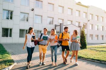 Estas son las 10 carreras de institutos profesionales con mejor empleabilidad