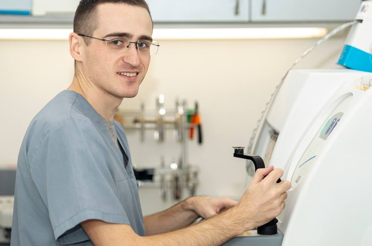 Estas son las CINCO carreras técnicas con mejores sueldos en Chile que la IA recomienda estudiar