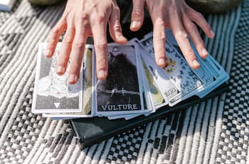 Tarot gratis de hoy 15 de marzo: Estas son las predicciones de salud, amor y dinero