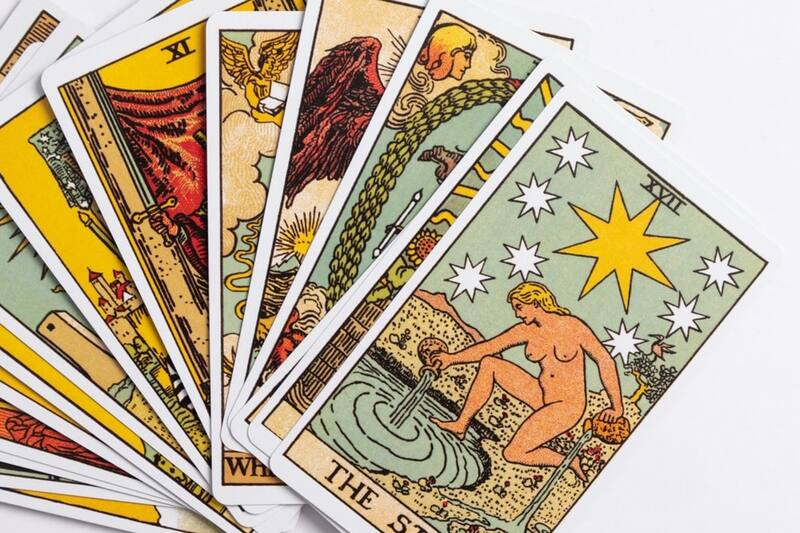 Predicciones gratis del Tarot para este sábado 25 de marzo, sólo debes elegir alguna carta.