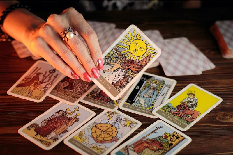 Escoge una carta y descubre tu destino este lunes.