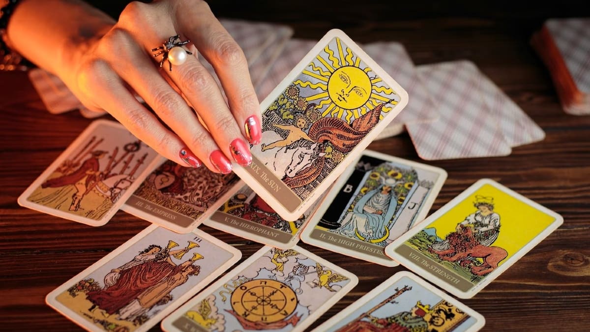 Tarot gratis para el 3 de abril: Estas son las predicciones de salud, amor y dinero