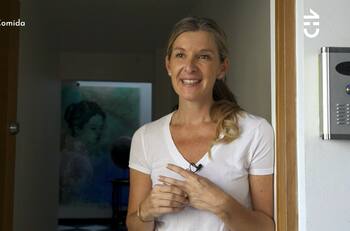 Con dibujos de su hijo e importante foto de su abuelo: Conoce la casa de Marcela Sabat