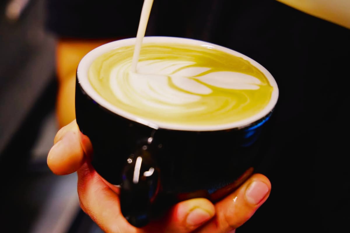 El lugar que ofrece café de especialidad y que llama a ser visitado en el otoño. Foto: Casacien en Instagram.