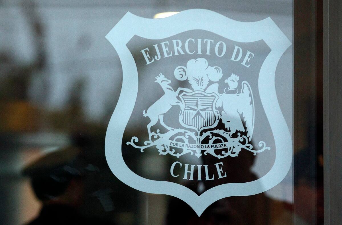 Ratifican procesamiento de tres oficiales del Ejército por destruir archivos de la CNI