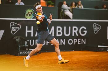 Cristian Garin vs Casper Ruud: ¿A qué hora juegan hoy en el ATP de Hamburgo y cómo ver en vivo?