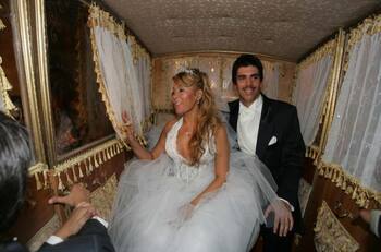 Joaquín Lavín Jr. se quedó dormido y Viñuela no llevó regalo: Detalles inéditos del matrimonio de Cathy Barriga