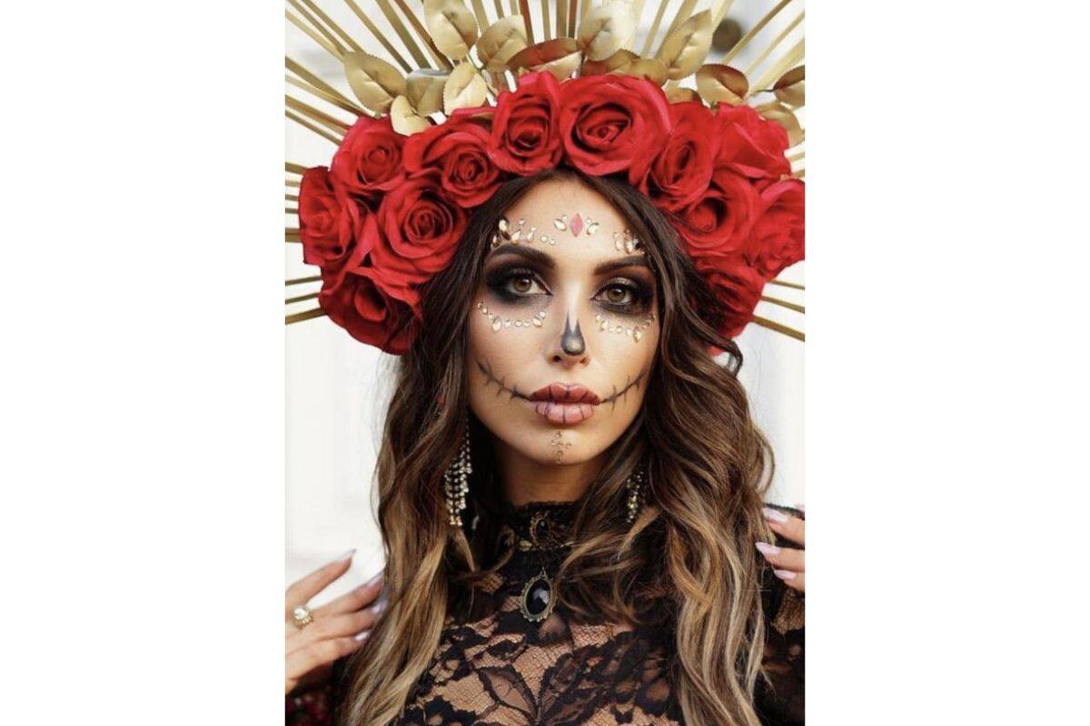 Este maquillaje sobrio le dará el toque final a tu atuendo.
Créditos: Pinterest.