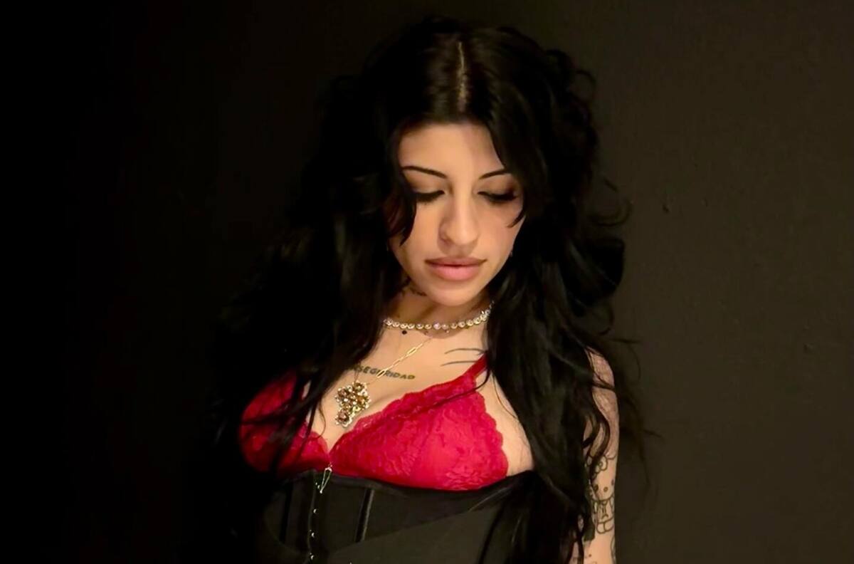 ¿A qué hora comienza la venta de entradas para el concierto de Cazzu en Chile?