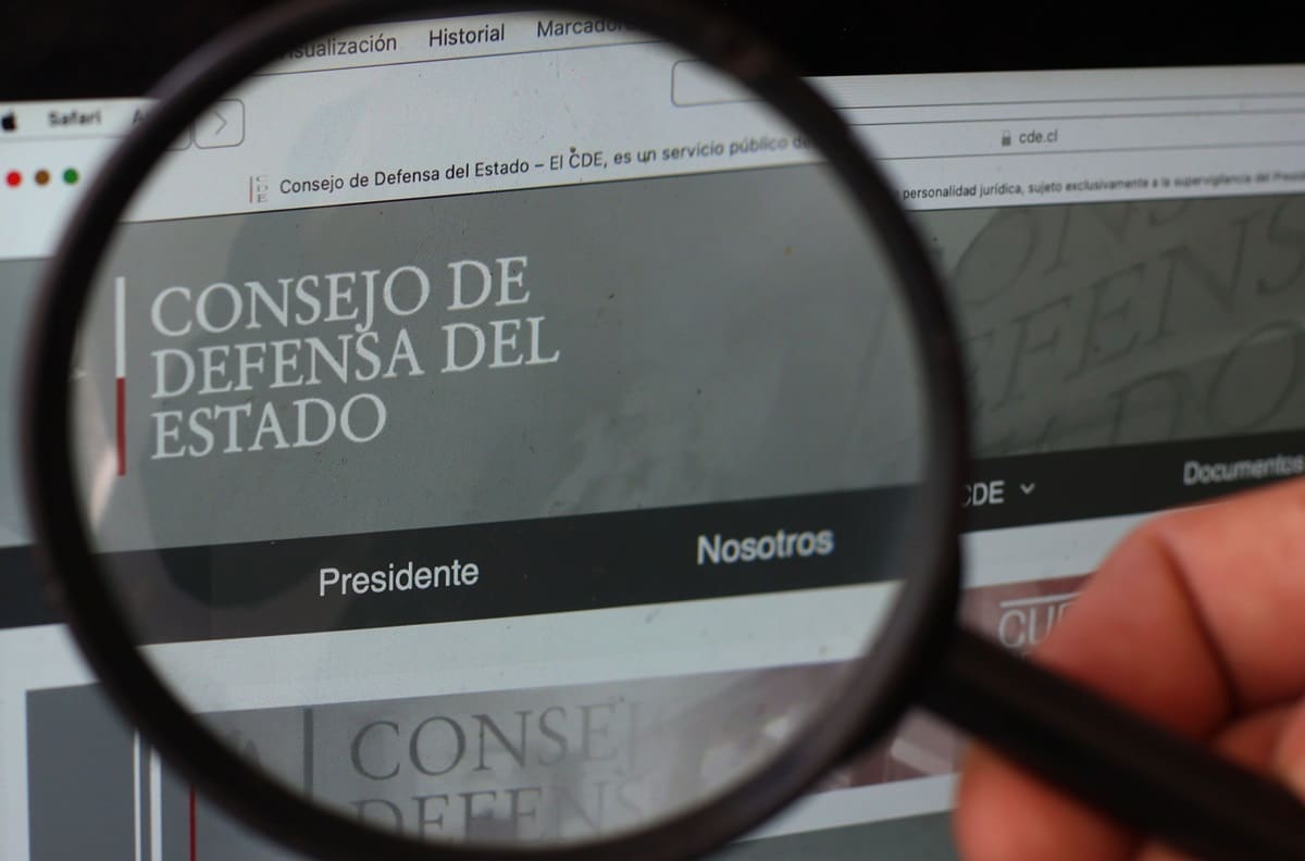 Consejo de Defensa del Estado busca trabajadores: Ofrecen sueldos desde los $900.000