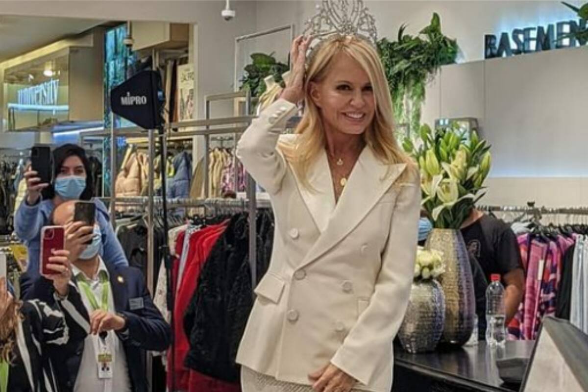 está feliz por la llegada de su primer nieto