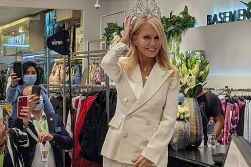 está feliz por la llegada de su primer nieto