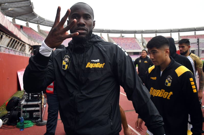 El panameño le entregará millonario premio a Universidad de Concepción. Foto: Agencia Aton.