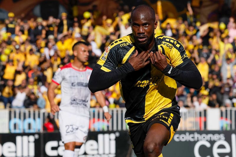 Seguirá su carrera en el club que lo trajó a Chile. Foto: Agencia Aton