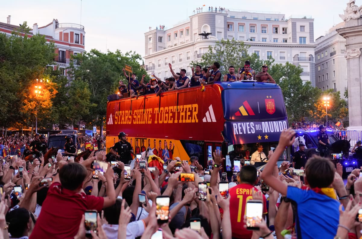 VIDEO |España desata la locura en Madrid: así es la multitudinaria celebración tras conquistar el Mundial 2026