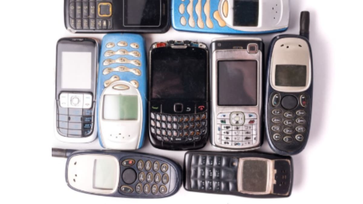 ¿Los tienes aún en casa? Estos teléfonos antiguos cuestan más de US$150.000