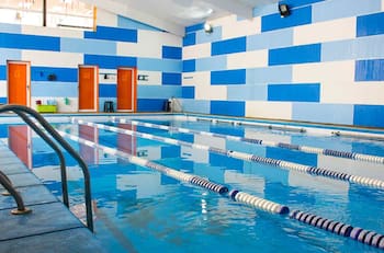 Este centro acuático en San Bernardo cuenta con piscina, tutorías personalizadas y actividades para todas las edades