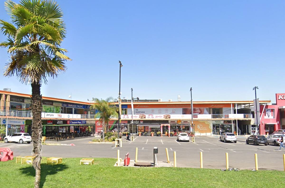 Quedó totalmente aislado: el fuerte conflicto entre un mall y el Serviu en la Región Metropolitana