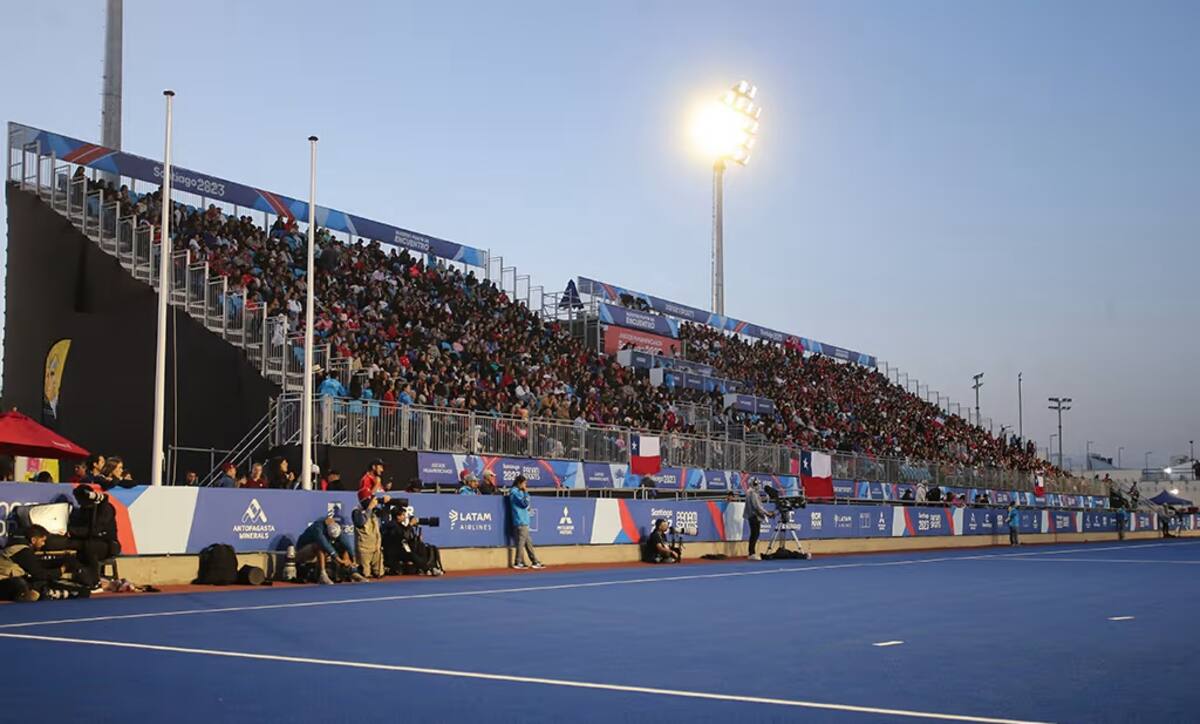La casa del hockey césped nacional, que fue remozada para los Juegos Panamericanos de Santiago 2023, se prepara para albergar un nuevo evento de carácter internacional. Foto: Chile Hockey.