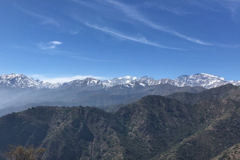 Sin salir de la Región Metropolitana, puedes disfrutar de vistas privilegiadas de la naturaleza mientras haces deporte. Créditos: TripAdvisor.